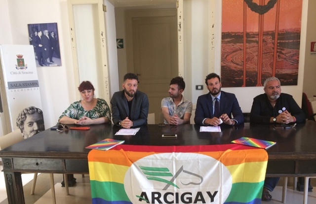 Siracusa, presentata la quinta edizione del Pride: arriva l'onda arcobaleno