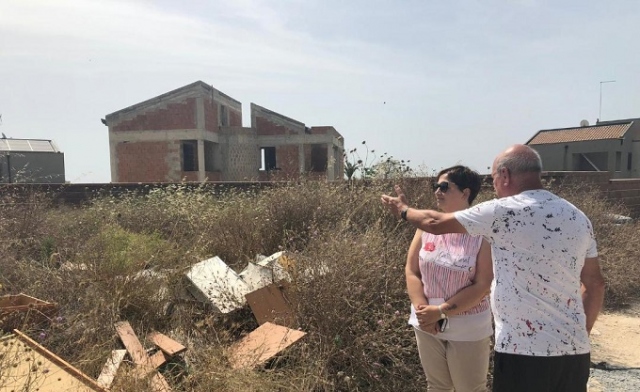Siracusa, la consigliera Russoniello: "Via Achille discarica a cielo aperto"