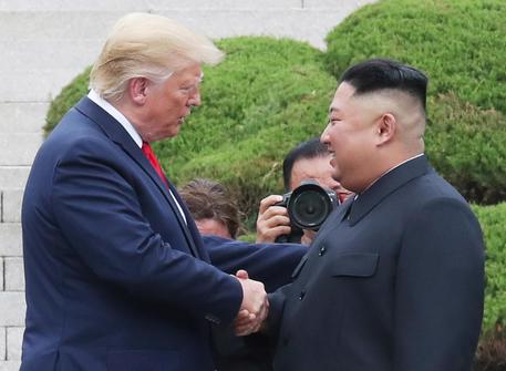 Incontro storico Trump - Kim al confine intercoreano