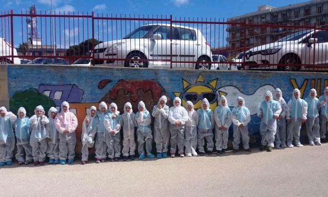 Siracusa, murales a scuola: gli studenti dell'Elio Vittorini abbelliscono l'istituto