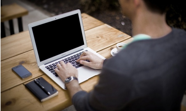 Augusta, minacce e ingiurie sul web: nuova denuncia