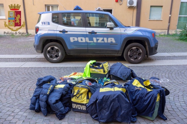 Siracusa, trovata refurtiva sottratta a turisti: restituita ai legittimi proprietari