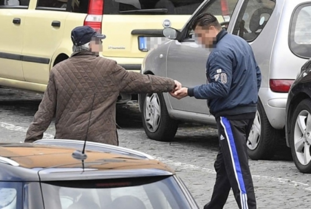 Siracusa, lotta ai parcheggiatori abusivi: blitz della Polizia Municipale