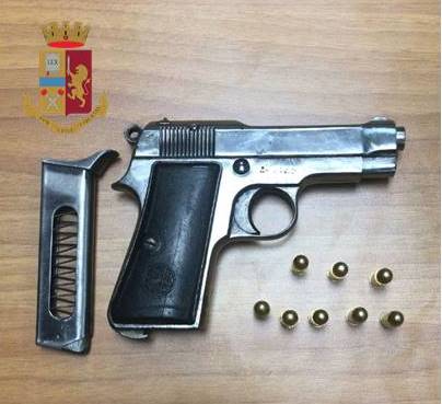Siracusa, nascondeva in casa una pistola clandestina e cartucce: arrestato