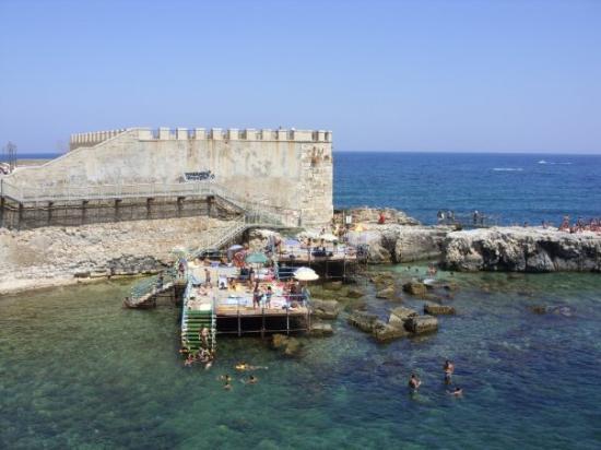 Siracusa, utilizzo della tassa di soggiorno sui solarium: il Consiglio comunale dice 'Sì'