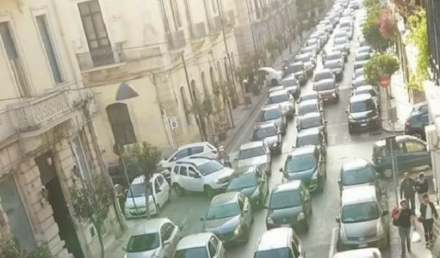 Siracusa, decongestionare Ortigia e incentivare all'utilizzo dei bus navetta: due corsie preferenziali per il centro storico