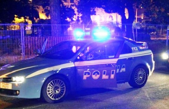 Siracusa, lite in famiglia: un uomo aggredisce anche la Polizia