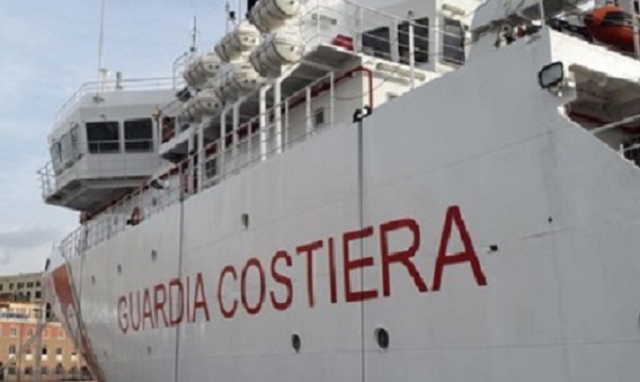 Augusta, nave Gregoretti ormeggiata alla banchina Nato