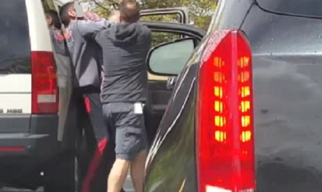 Siracusa, litigio per la viabilità si trasforma in rissa: 6 denunciati