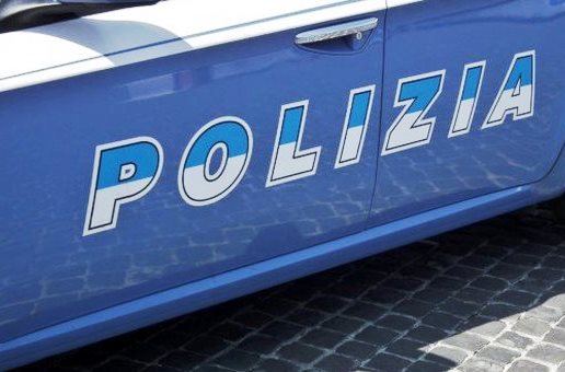 Avola, minaccia suocero con coltello e gli taglia le gomme dell'auto