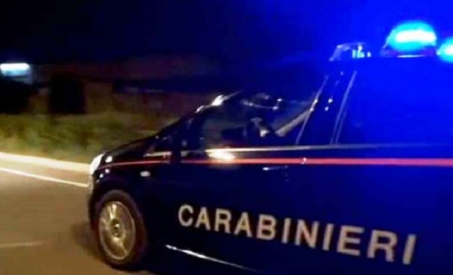 Francofonte, agguato nella nota alla Villa comunale: gambizzato 21enne, raggiunto da 2 colpi d'arma da fuoco