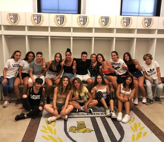 Nasce la Sicula Leonzio Women, il calcio femminile si tinge di bianconero