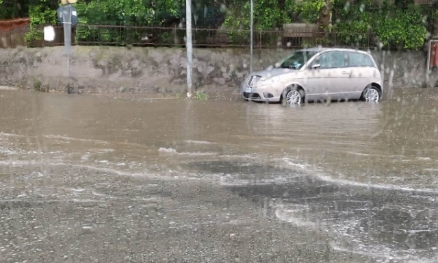 Siracusa, bomba d'acqua: l'acquazzone mette in ginocchio la città