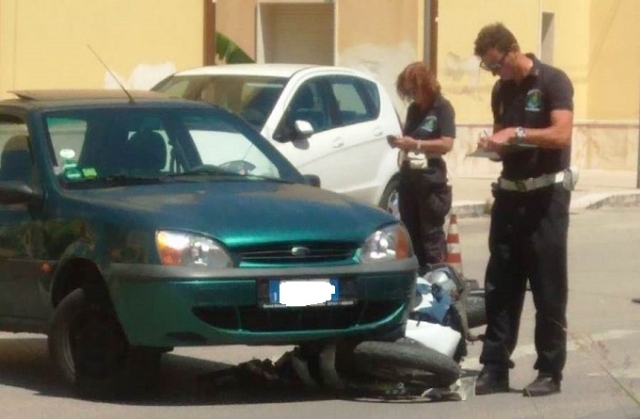 Siracusa, incidente tra auto e scooter in via Antonello Da Messina