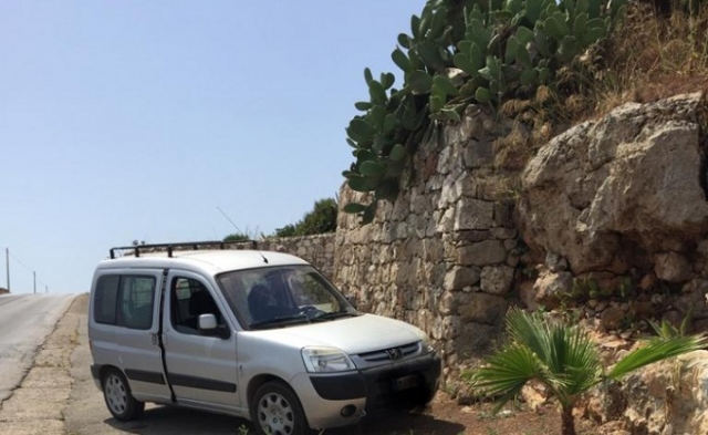 Portopalo di Capo Passero, sorpreso in flagranza di reato un piromane