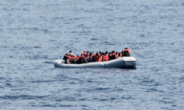 Due barconi affondano davanti alle coste libiche, 150 morti