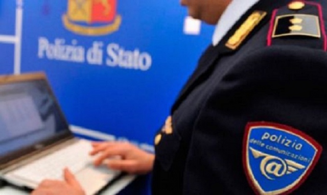 Catania, estorsione da falso profilo facebook: 3 arresti