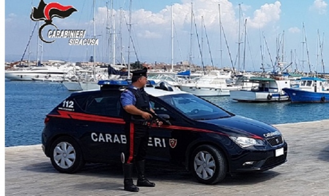 Noto, truffa aggravata estorsione e resistenza a pubblico ufficiale: arrestato