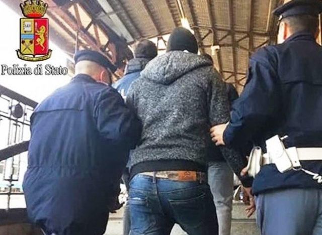 Siracusa, contrasto immigrazione clandestina: controllati in sedici