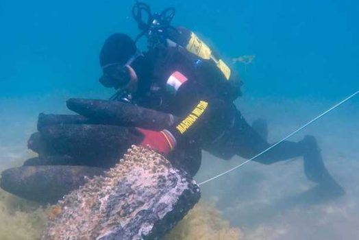 Siracusa, distrutte 4 bombe da mortaio ed una bomba a mano inglese trovate in fondale