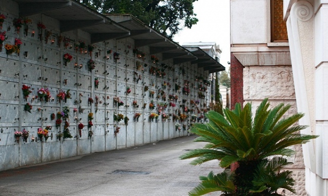 Siracusa, il Consiglio comunale dice "si" alla revoca della delibera sul rinnovo delle concessioni dei loculi cimiteriali