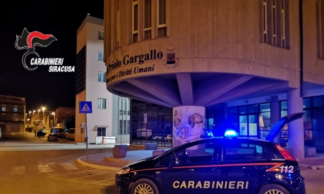 Priolo Gargallo, truffa dello specchietto: arrestato presunto autore