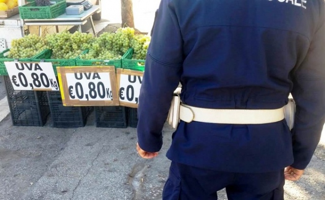 Siracusa, blitz tra ambulanti di frutta e verdura nella zona alta della città: notificate sanzioni