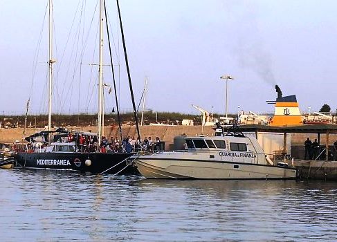 nave_alex_lampedusa-625x350