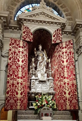 Siracusa, tre esposizioni straordinarie del simulacro di Santa Lucia