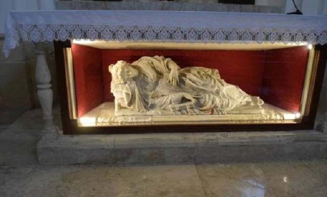 Siracusa, cominciati i lavori di restauro dell'Altare marmoreo della Chiesa Santa Lucia al Sepolcro