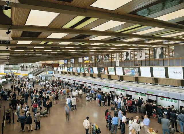 Catania, eruzione Etna: riaperto parzialmente l'aeroporto