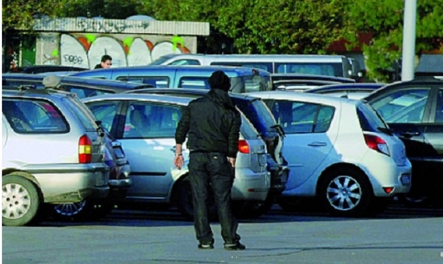 Siracusa, Daspo urbano di 2 anni a parcheggiatore abusivo