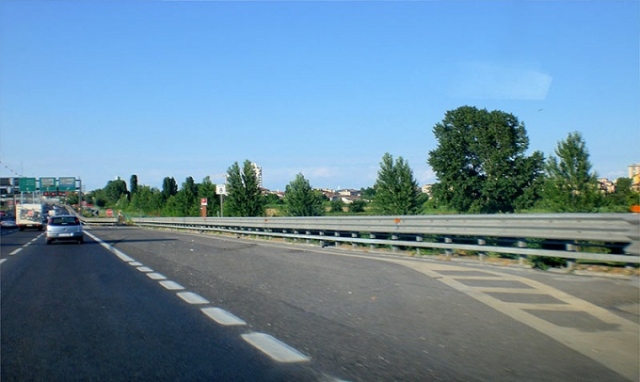 Siracusa, rifiuti in autostrada: verso le telecamere