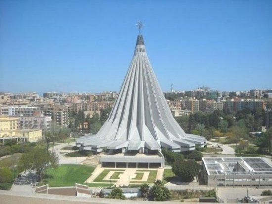 La Basilica Santuario Madonna delle Lacrime eretta a Santuario Regionale