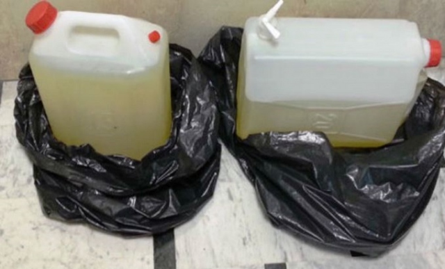 Siracusa, avrebbe minacciato l'ex moglie e cosparso di benzina il locale della figlia: arrestato per violenza e stalking