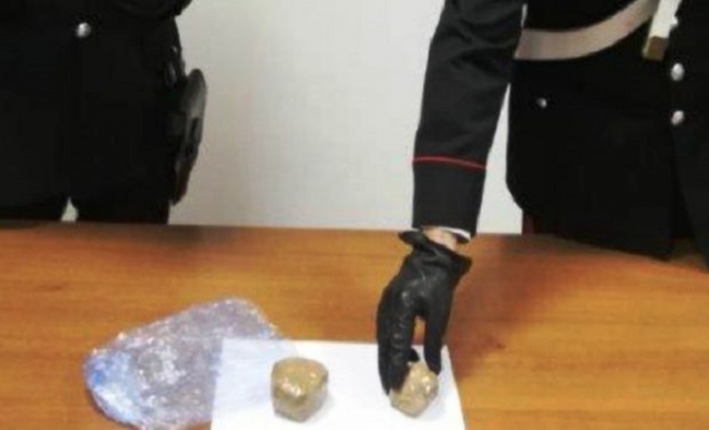 Siracusa, in auto con 50 grammi di cocaina in pietra: arrestato 74enne