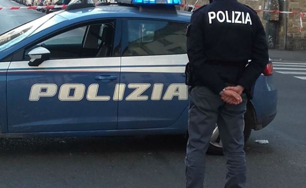 Siracusa, tenta furto in farmacia: arrestato un uomo