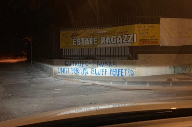 Siracusa, striscione contro Cutrufo e Favara: l'ex presidente chiude la porta