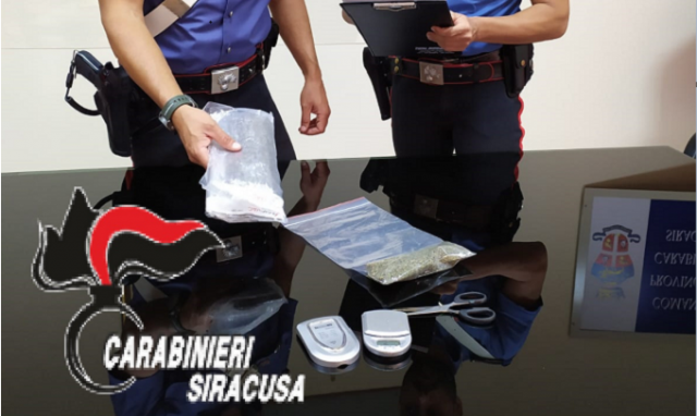 Siracusa, nasconde in casa 120 grammi di marijuana: arrestato 26enne