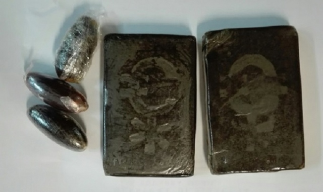 Siracusa, su un ciclomotore con 230 grammi di hashish: arrestato