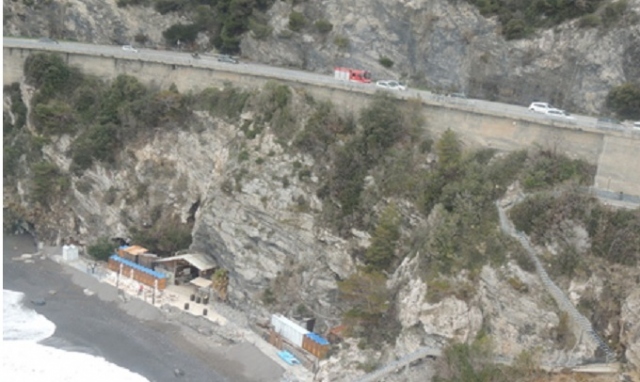 Savona, colpito e ucciso da cassonetto: 17enne confessa