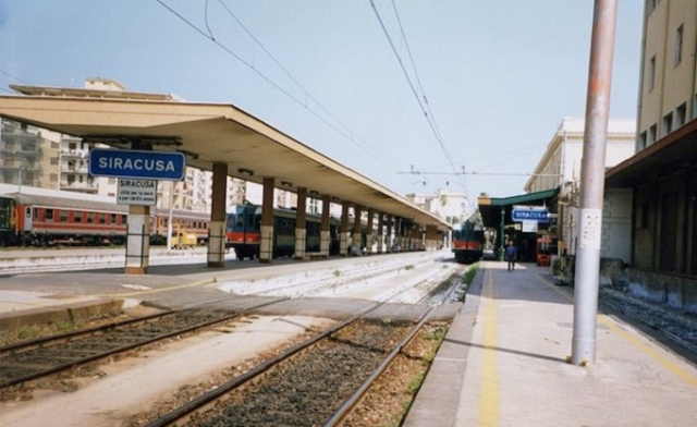 Treni, nessun collegamento Ragusa-Siracusa: il tour del Movimento 5 stelle