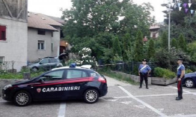 Trentino, spara ai genitori e si uccide: i 3 corpi scoperti da parenti
