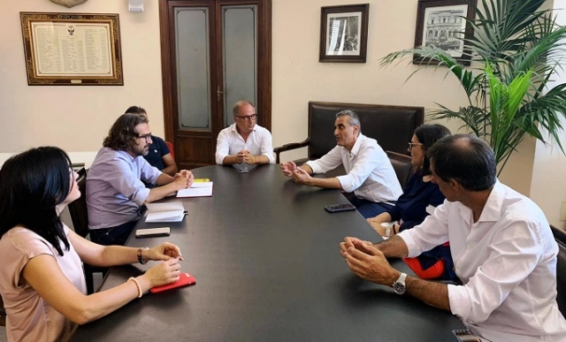 Noto, edilizia scolastica e disinfestazione: il sindaco Bonfanti incontra i dirigenti scolastici