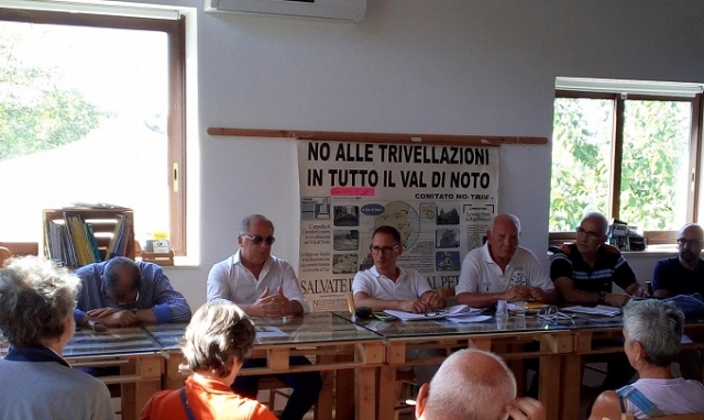 Val di Noto, il sindaco partecipa all’incontro dei comitati No Triv: ribadito il No