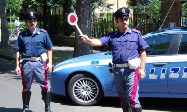 Augusta, non si ferma all'Alt della Polizia e viaggia su una macchina sottoposta a sequestro