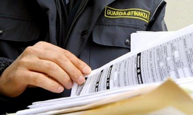 Pordenone, sequestri per oltre 1 milioni di euro a badante di un 'anziana