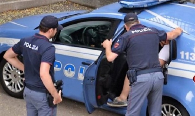 Siracusa, in sella ad una moto fugge alla vista della Polizia: arrestato