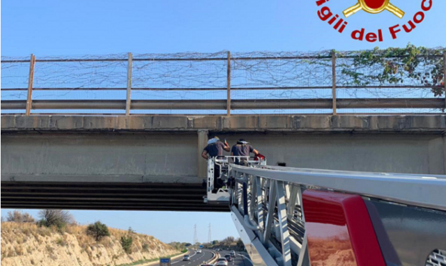 SS 114 Siracusa-Catania, caduta di calcinacci da un cavalcavia