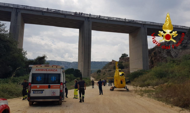 Priolo, 33enne precipita dal ponte di Mostringiano da un'altezza di 40 metri e muore sul colpo